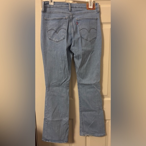 Levi's Women's Light Blue Jeans - Picture 2 of 3